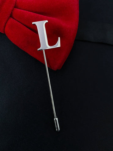 Peluche Alphabet 'L' Silver Lapel Pin for Men