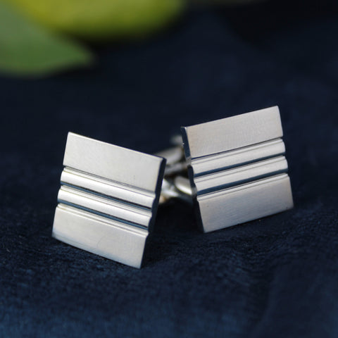 Kavove The Classic Rage Silver Cufflink For Men